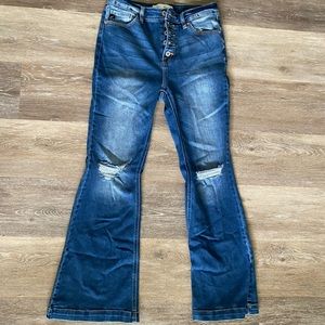 Kancan book cut petite jeans.